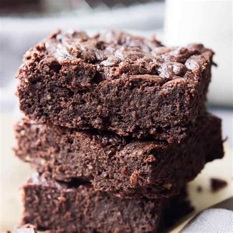 Grab a couple of spoons and dig in to this fudgy, chocolatey goodness. The BEST Fudgy Paleo Brownies Recipe | Wicked Spatula