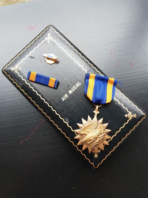 Sold Ww2 Cased Air Medal Chasing Militaria