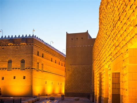 Your Guide To The Most Famous Ancient Palaces In The Middle East