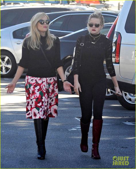 Reese Witherspoon And Daughter Ava Step Out Looking Like Twins Photo 3812048 Ava Phillippe
