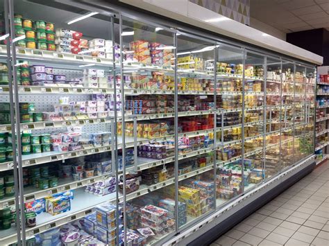 Photos Du Supermarché Spar Et De Ses Rayons De Produits à Ajaccio