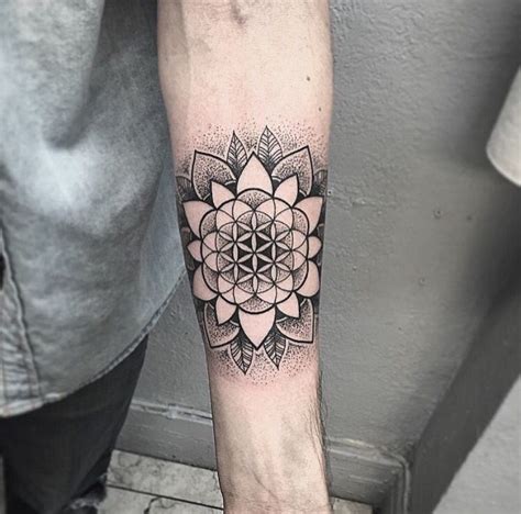 Flower Of Life Flower Of Life Tattoo Tattoos Geometric Tattoo