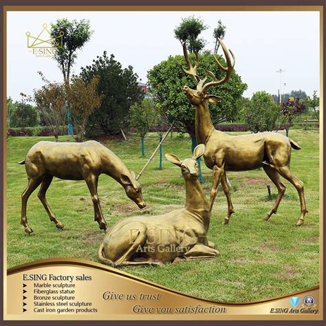 Outdoor Park Garden Life Size Resin Fiberglass Deer Sculpture China
