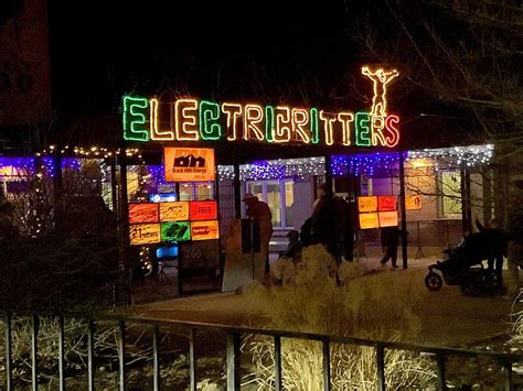 Unlock Pueblo's Holiday Magic: A Festive Guide to Light Displays, Arts