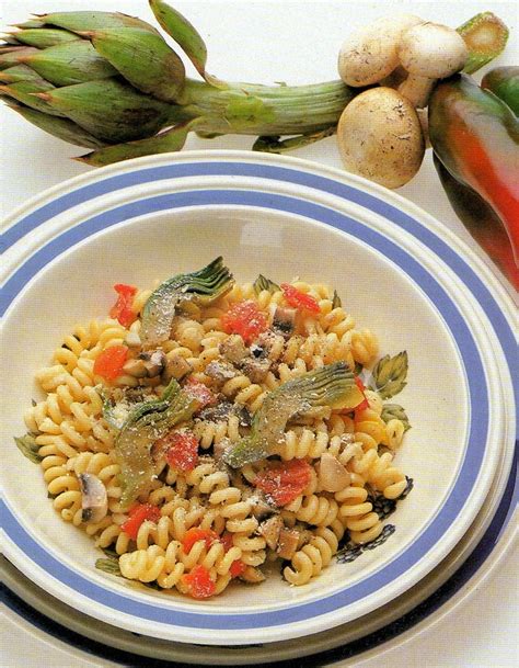 Vediamo insieme allora come togliere la pelle ai peperoni: Il Supremo: Fusilli ai carciofi, peperoni e funghi