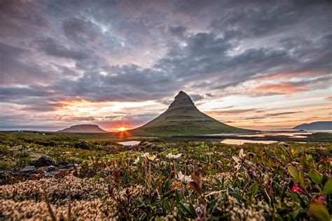 Before Sunset The Famous And Beautiful Mount Kirkjufell In The South