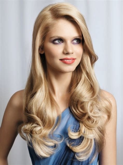 Georgia salpa loose curly hairstyle for long hair. Super-Long Hair Styles 2012|