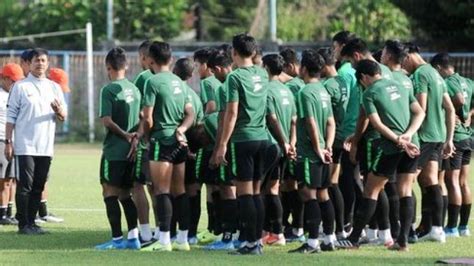 Sepanjang bulan juli 2017, timnas indonesia berbagai level usia bakal melakoni pertandingan di berbagai ajang. Pulangkan Pemain Hasil Evaluasi - Jabar Ekspres Online