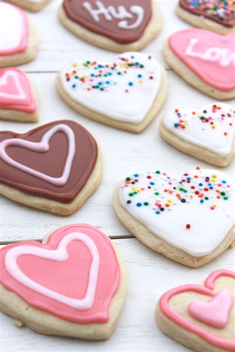 These sugar free cookie recipes are a lifesaver for those who love to eat cookies and biscuits but don't want to eat sugar. The Best Gluten Free Sugar Cookies | Gluten free sugar cookies, Easy sugar cookies, Sugar cookies