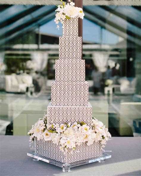 20 Unique Wedding Cake Shapes Contemporary Couples Should