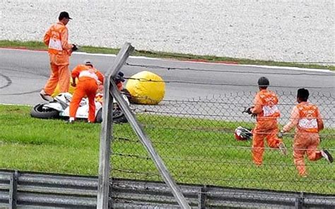 Vor dupasquier waren der spanier luis salom im jahr 2016 und der italiener marco simoncelli 2011 nach. Marco Simoncelli death: tributes paid to MotoGP rider: in ...