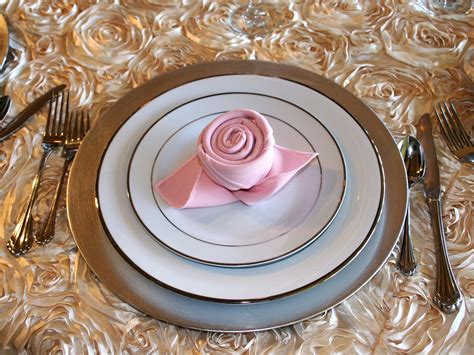 The Most Creative Ways To Fold Dinner Napkins Tutorial Thatsweett