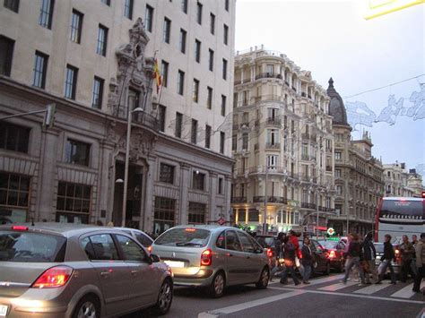 Filegran Vía Madrid City Cars Wikimedia Commons
