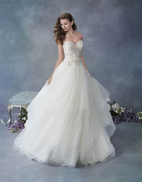 For instance, some wedding dress designers create an impressive … it is one of the most expensive items on a bride's wedding day that will be the focus of everyone's attention which is why brides tend to spend so much money on 'the one' but for sheer extravagance some brides really do. The 16 Most Expensive Celebrity Wedding Dresses of All ...