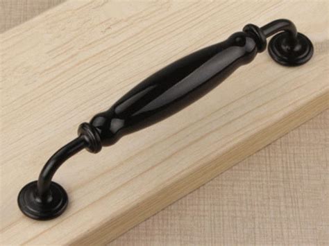 Wir sammeln bis zu 21 anzeigen von hunderten kleinanzeigen portalen für dich! 160 mm Möbel Griffe Griff Türgriff Schwarz Küche | Griffe ...