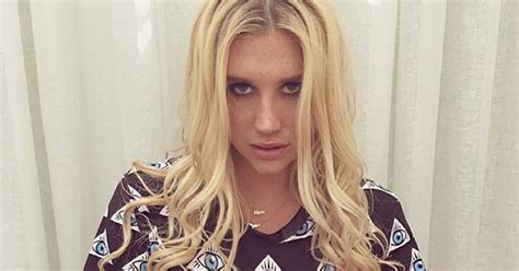 Kesha Takes No Makeup Freckles Selfie Teen Vogue