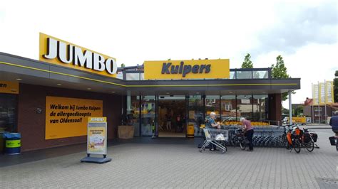 Bij kuipers supermarkten denekamp b.v. Scheidsrechter Björn Kuipers heeft beste Jumbo van Nederland