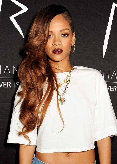 Rihanna Wearing Versace Jewelry Rihanna Hairstyles Shaved Hair Side