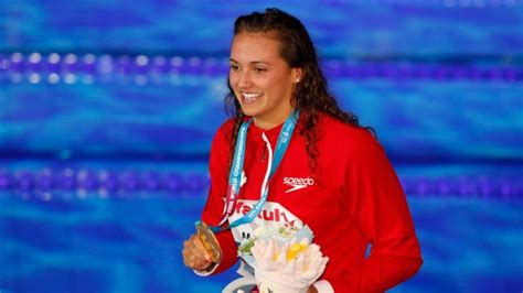 Canadas Kylie Masse Breaks World Record In Historic Swim Feat Cbc Sports