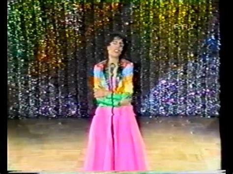Mia martini, si riaccende il mistero sulla sua morte. Mia Martini Consegna Premio della critica Sanremo 1982 ...