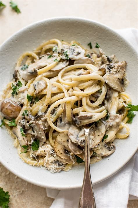 This Easy Creamy Vegetarian Mushroom Pasta With White Wine And Lemon Is An Elegant And