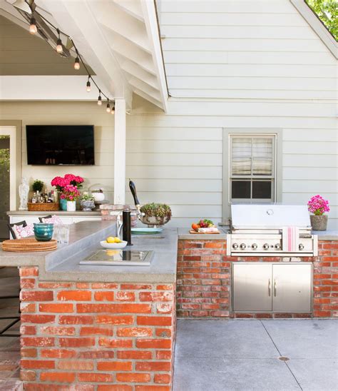 Small Outdoor Kitchen With Roof How To Turn Your Backyard Into An