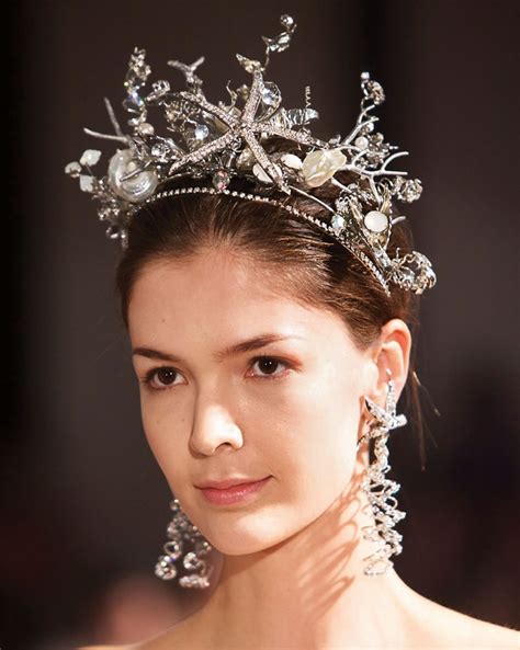 I gioielli per il matrimonio: Gioielli per la sposa, i fermagli per capelli e le tiare ...
