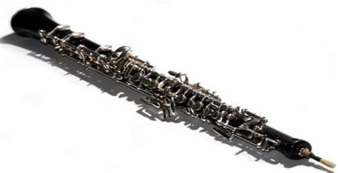 Alat musik tiup yang satu ini merupakan alat musik tiup yang berasal mula dari keluarga woodwind. 19 Alat Musik Tiup Modern dan Tradisional Beserta Gambarnya - Artikel & Materi