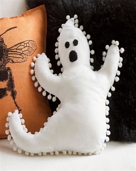 15 Scary Creepy And Thrilling Halloween Ghost Decoration Ideas