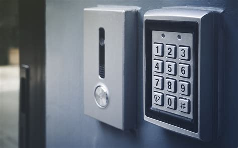 However, blockchains are simply distributed ledgers which keep a record of transactions. Blockchain Reveals New 'Lockbox' Hardware Wallet Made By ...