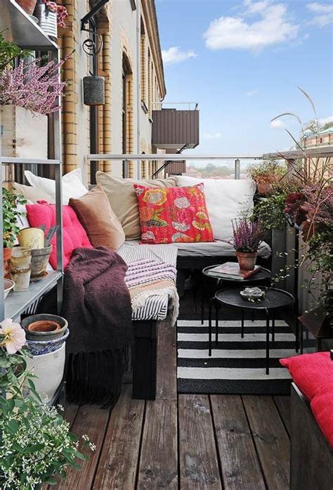 Because you can see, there's a patio swing seat for everybody. Small Balcony Furniture Option - HomesFeed