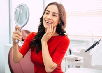 You should brush and floss teeth after your surgery but take special care to avoid the surgical site. Wisdom Teeth Swelling - How To Relieve Discomfort? | Dapto ...