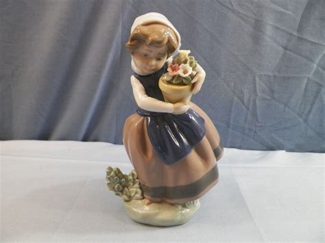 Lladro Porcelain Figurine 5223 Spring Is Here Girl W Flower Pot 6 3