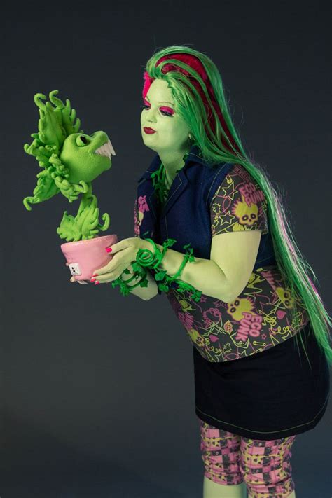 Monster High Venus Mcflytrap Dress Up - Richard Fernandez's Coloring Pages