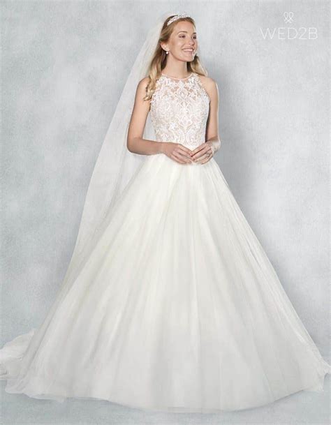Find The Perfect Fit With A Button Back Wedding Dress Blog Ie