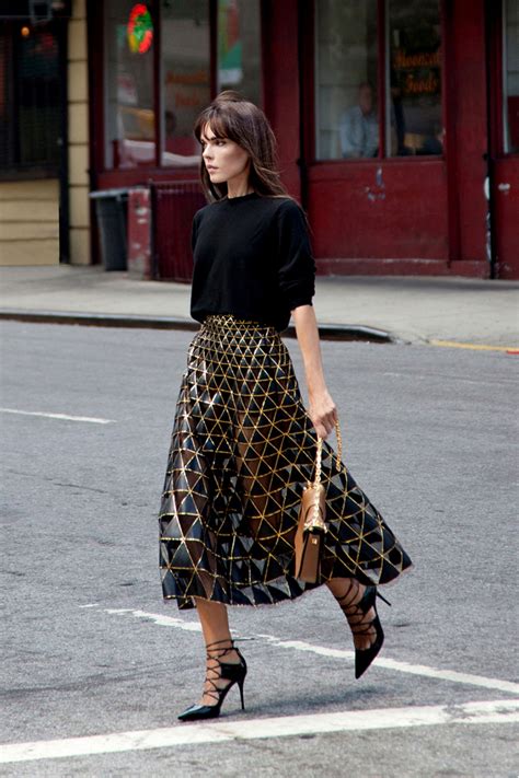25 Winter Date Night Outfit Ideas - Glamour