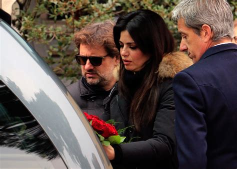 Help us build our profile of laura torrisi and leonardo pieraccioni! Leonardo Pieraccioni ai funerali di papà Osvaldo con Laura ...