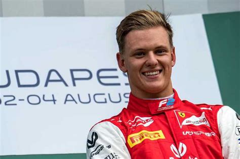 Official account of f1 legend michael schumacher. Filho de Michael Schumacher sobe à Fórmula 1 em 2021 - JN