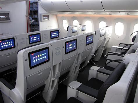Again, i feel like they didn't disappoint. Review of Air France flight from Everett to Paris in Business