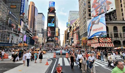 Mayor De Blasio Proposes Ripping Out Times Squares Pedestrian Plazas 6sqft