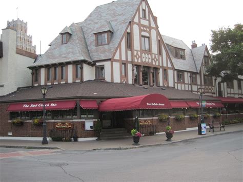 Getting there the red coach inn is approximately 30 minutes from buffalo niagara international airport, which is serviced by most major airlines. 0946 - Red Coach Inn, Niagara Falls, New York, - USA 2012 ...