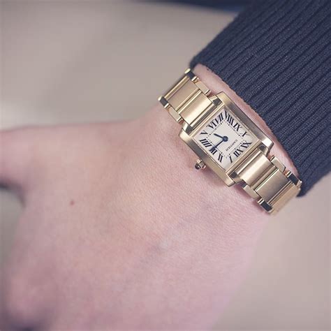 Maybe you would like to learn more about one of these? Cartier Tank Francaise 2385 2001 W2195 | Second Hand Watches | Xupes