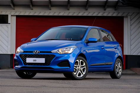 Hyundai reveals the new i20n hot hatch. Hyundai i20 Facelift (2018) Specs & Price - Cars.co.za