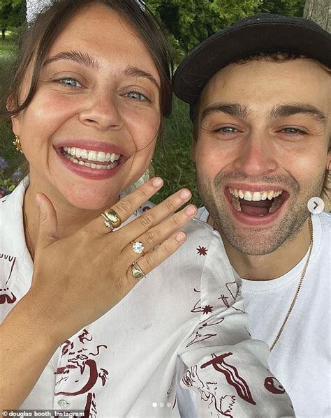 Douglas Booth Is Engaged To Girlfriend Bel Powley Daily Mail Online