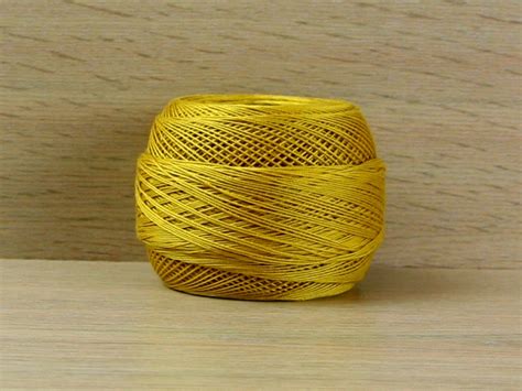 There are 1013 size 10 cotton crochet thread for sale on etsy, and they cost 3,34 $ on average. Cebelia DMC uncinetto filo di cotone scozzese Taglia 10 ...