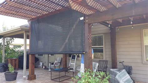 DIY outdoor rolling shade - YouTube