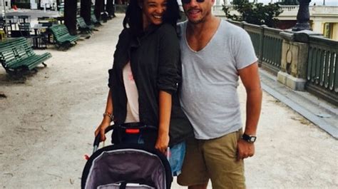 Check spelling or type a new query. JoeyStarr : sa jolie photo de famille avec sa compagne et ...
