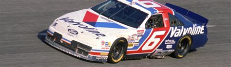 How many drivers are in a nascar sprint cup race? Mark Martin does not want anymore 'artificial' excitement ...