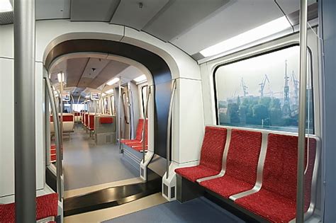 Maybe you would like to learn more about one of these? Eisenbahn-Kurier - Vorbild und Modell - Hamburg: DT 5 ...