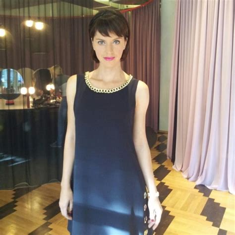 Das beauty star stuttgart salon ist ein junges unternehmen, welches sich zum ziel gemacht hat den besuch im kosmetiksalon neu zu definieren. Tanja, Hair & Make up von Salon Catherine Catherine Salon ...